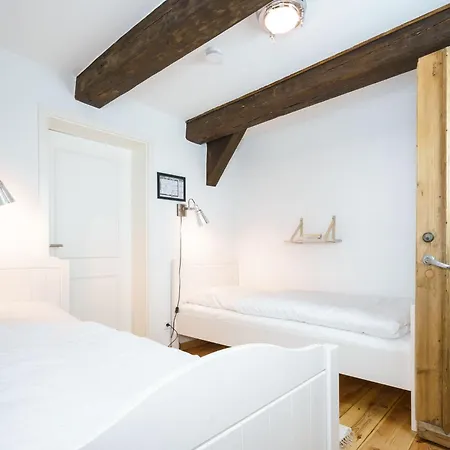Apartment Hw App 7 *